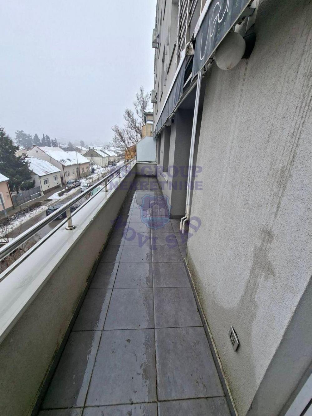 Slika 0 - Odličan, kompletno namešten trosoban stan na Bulevaru Evrope